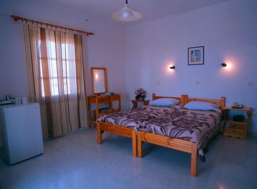 Отель Ocean View Naxos City Экстерьер фото